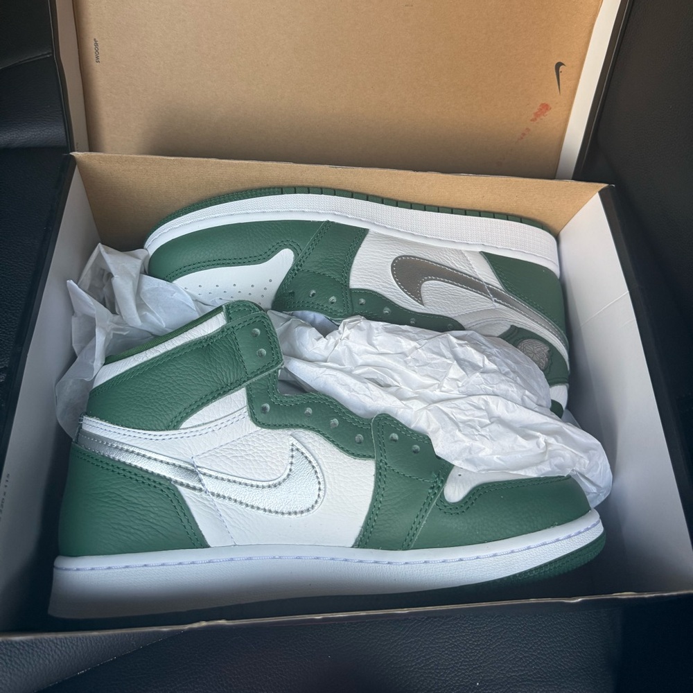 Nike Forest Green and White Sneakers